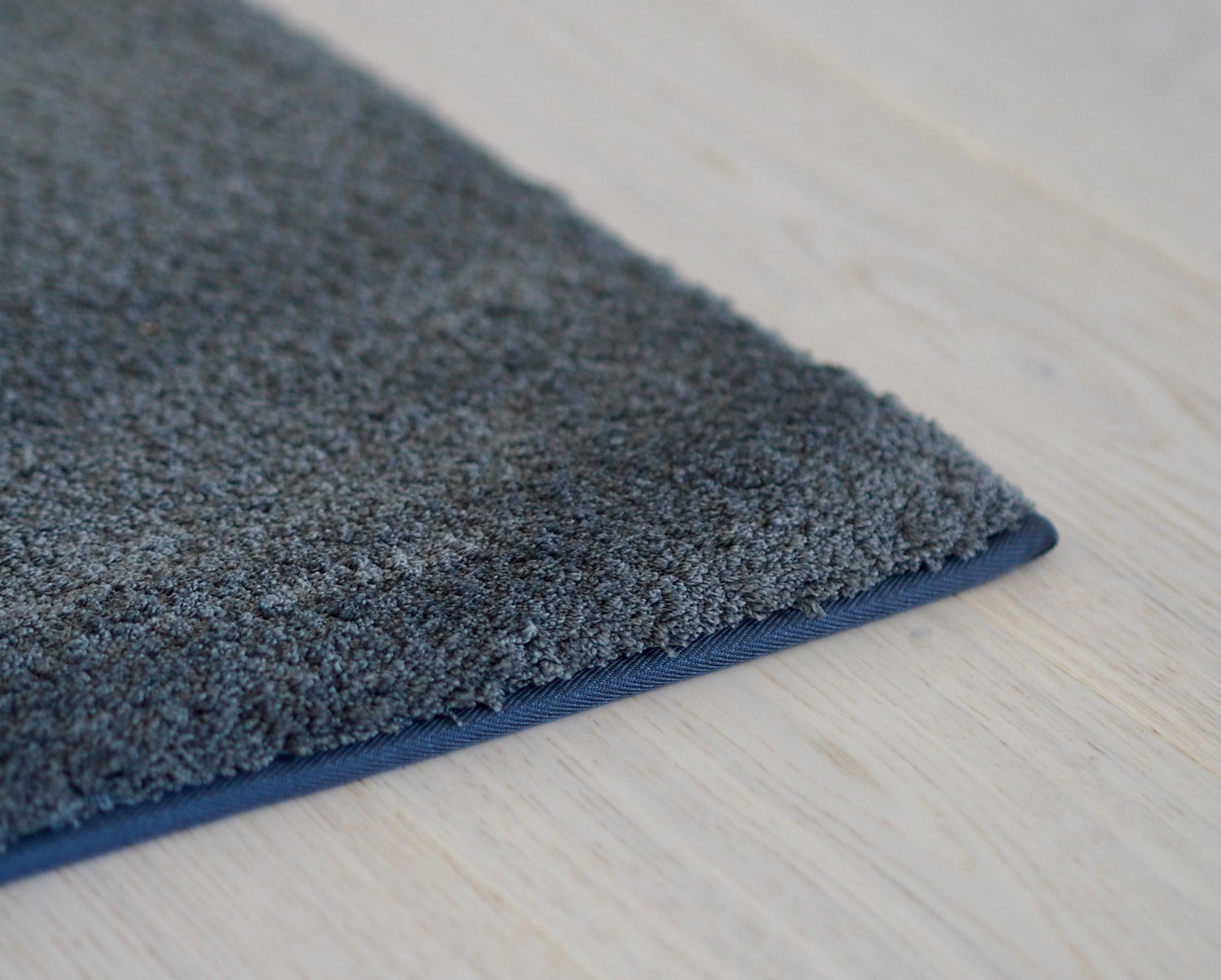 VM Carpet haave matto tummanharmaa