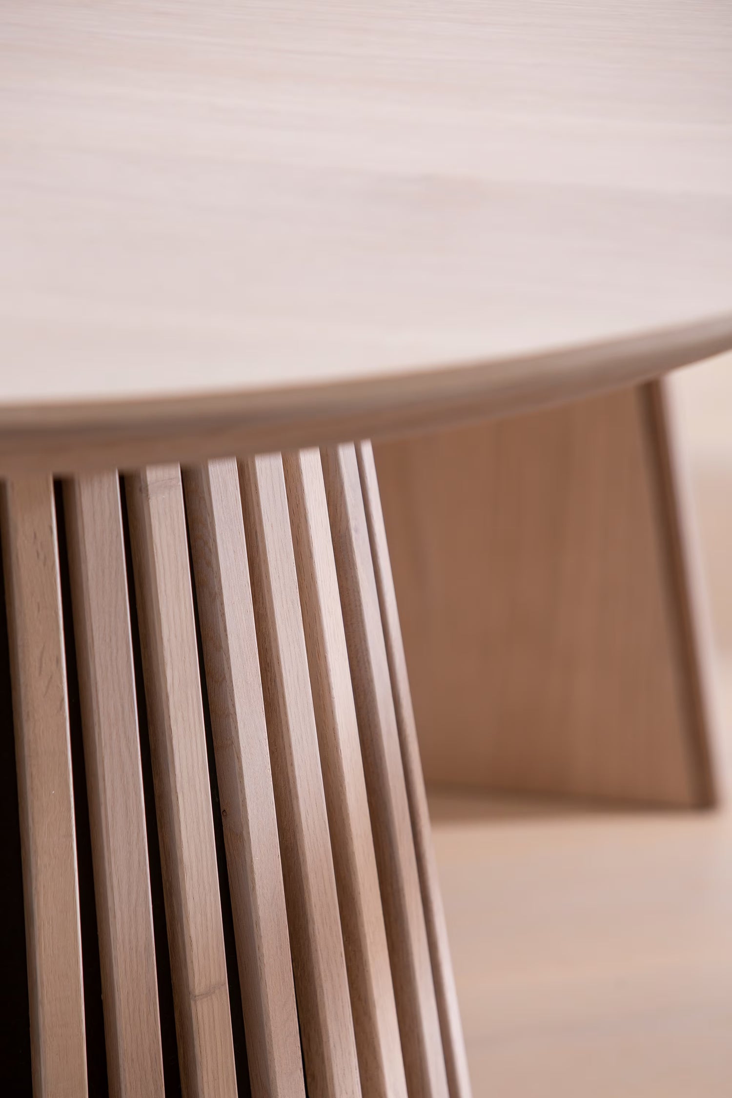 N&L Metz jatkettava ruokapöytä