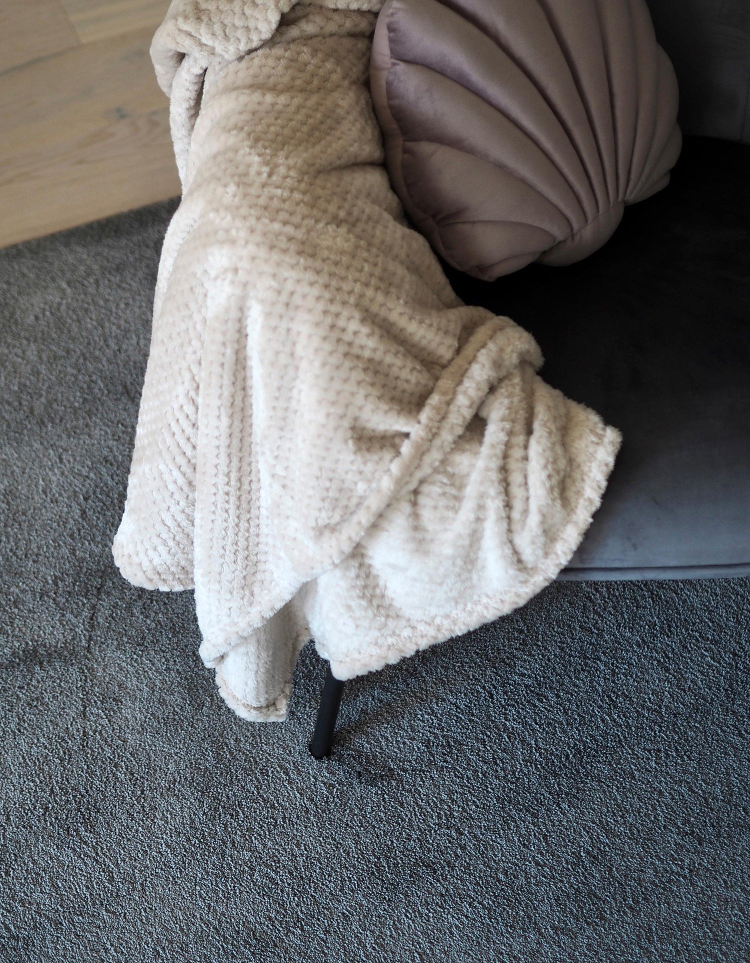 VM Carpet hohto, käytävämatto harmaa