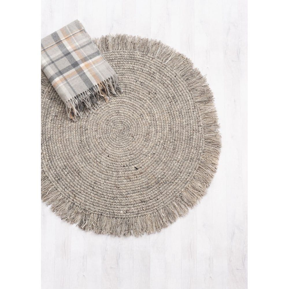 Fanni K Laavu, matto 133cm