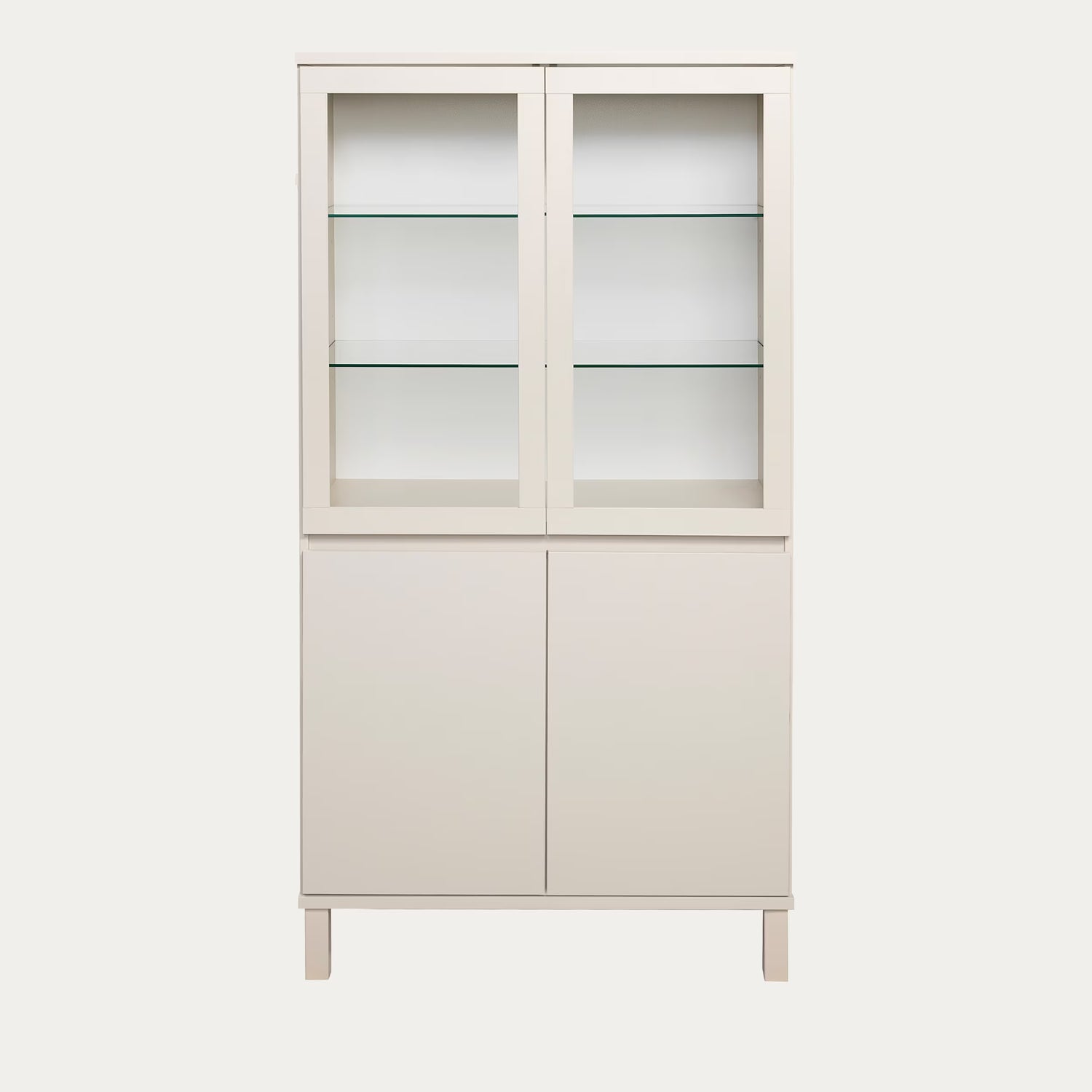 Sata, nro 101 korkea vitriini