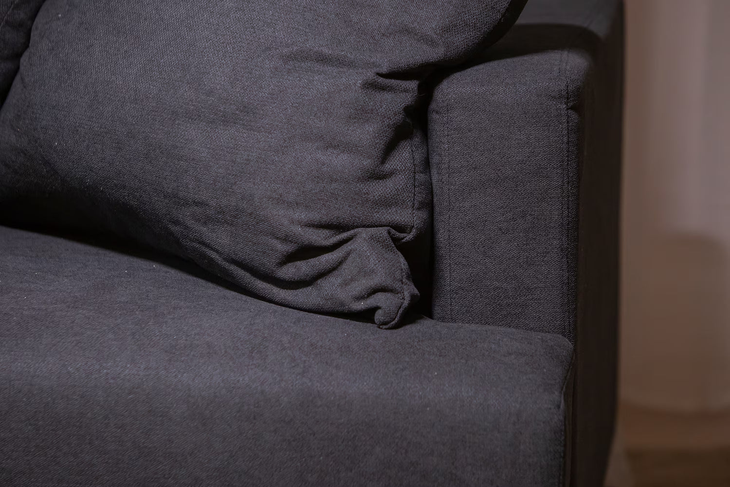 Sofia, 3-istuttava Musta