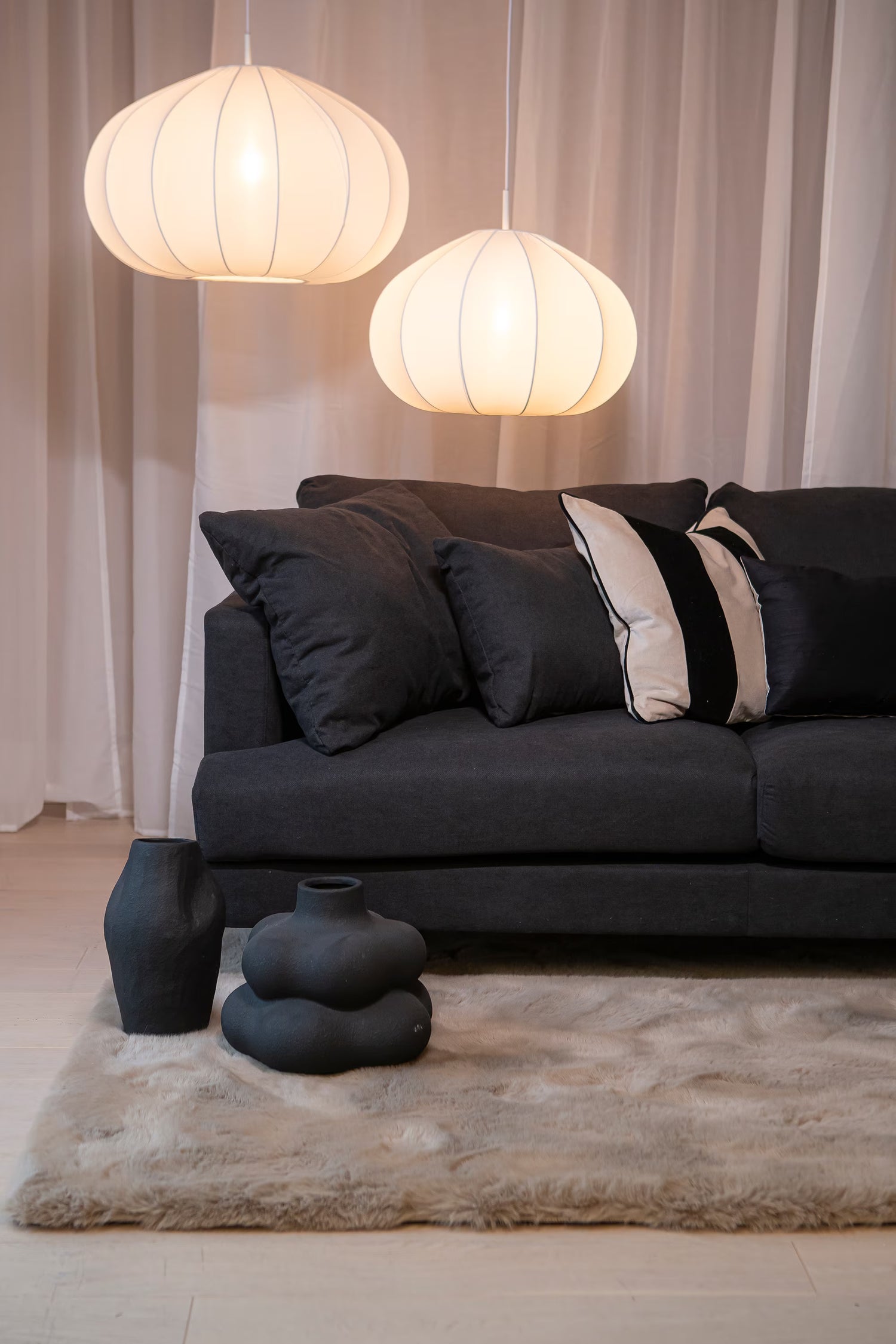 Sofia, 3-istuttava Musta