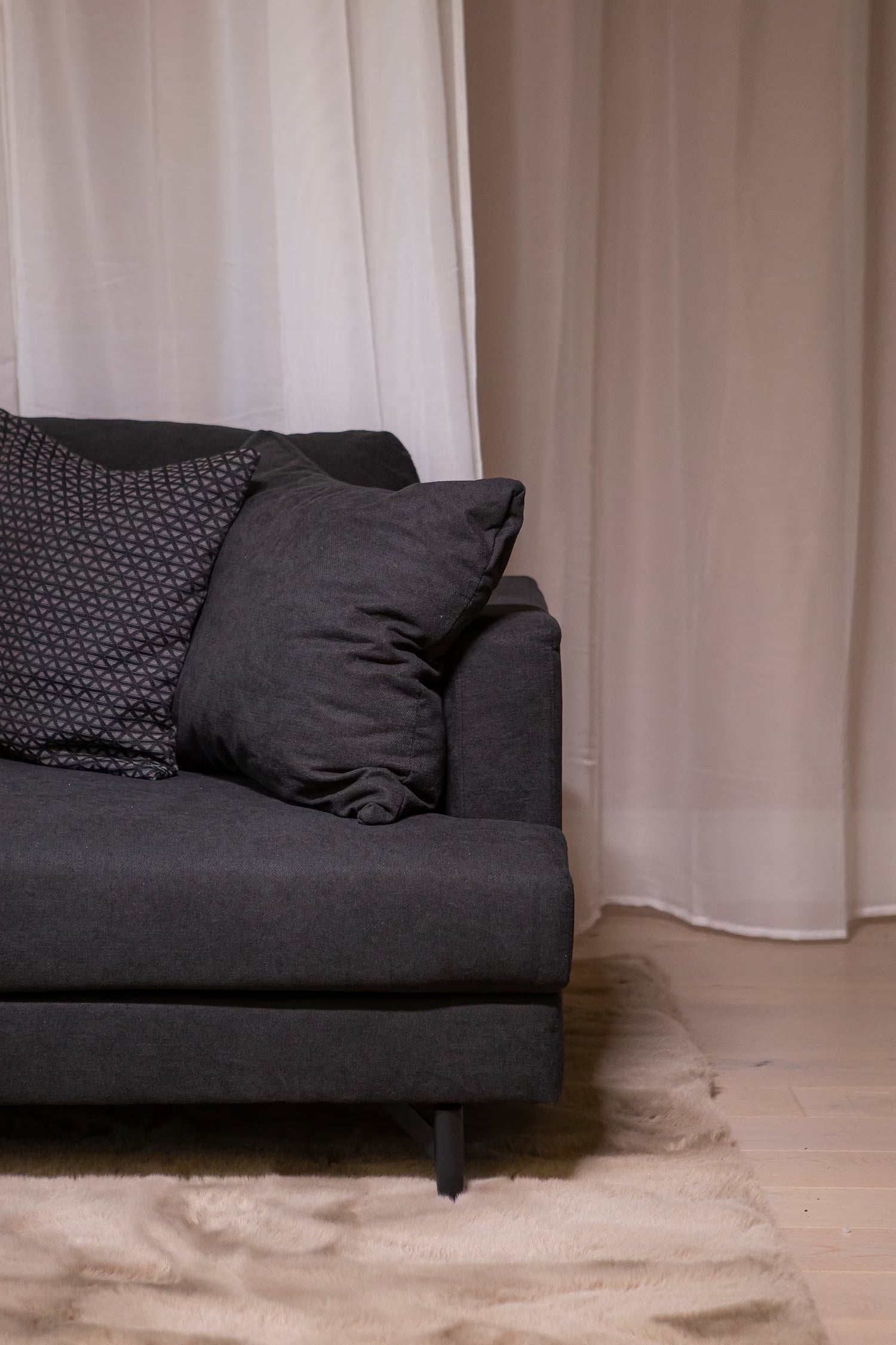 Sofia, 3-istuttava Musta