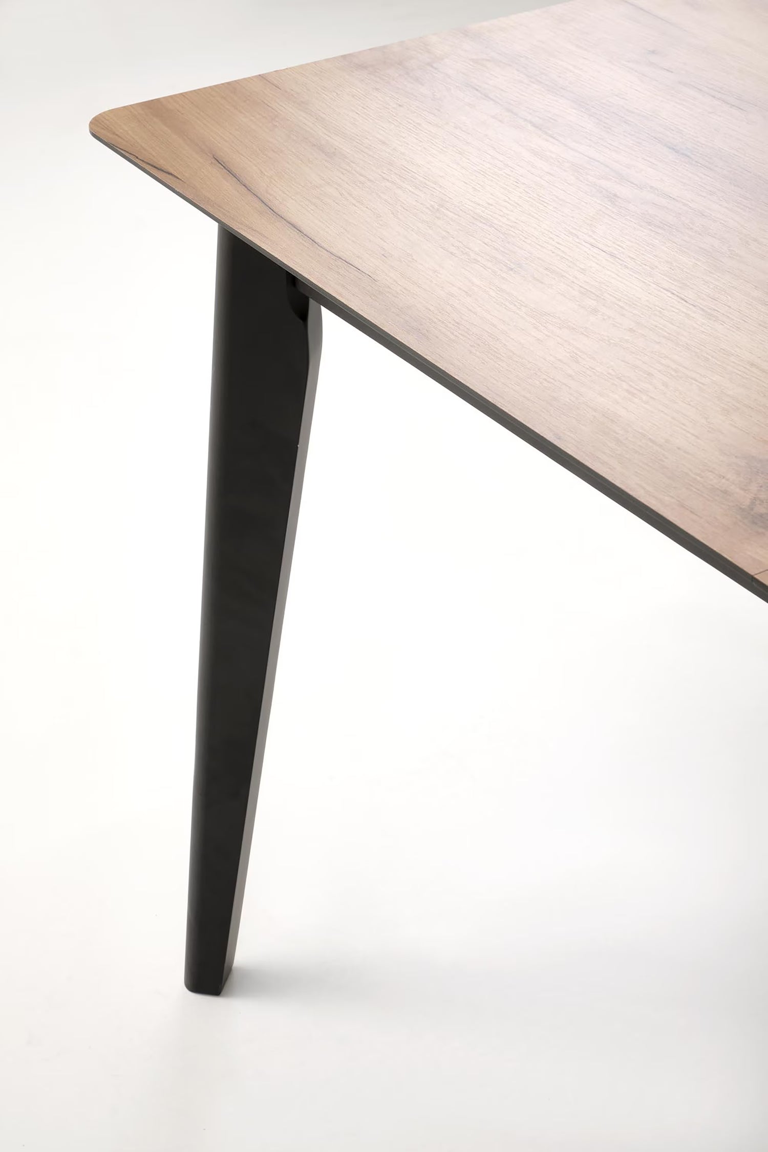 Arvo, ruokapöytä jatkettava