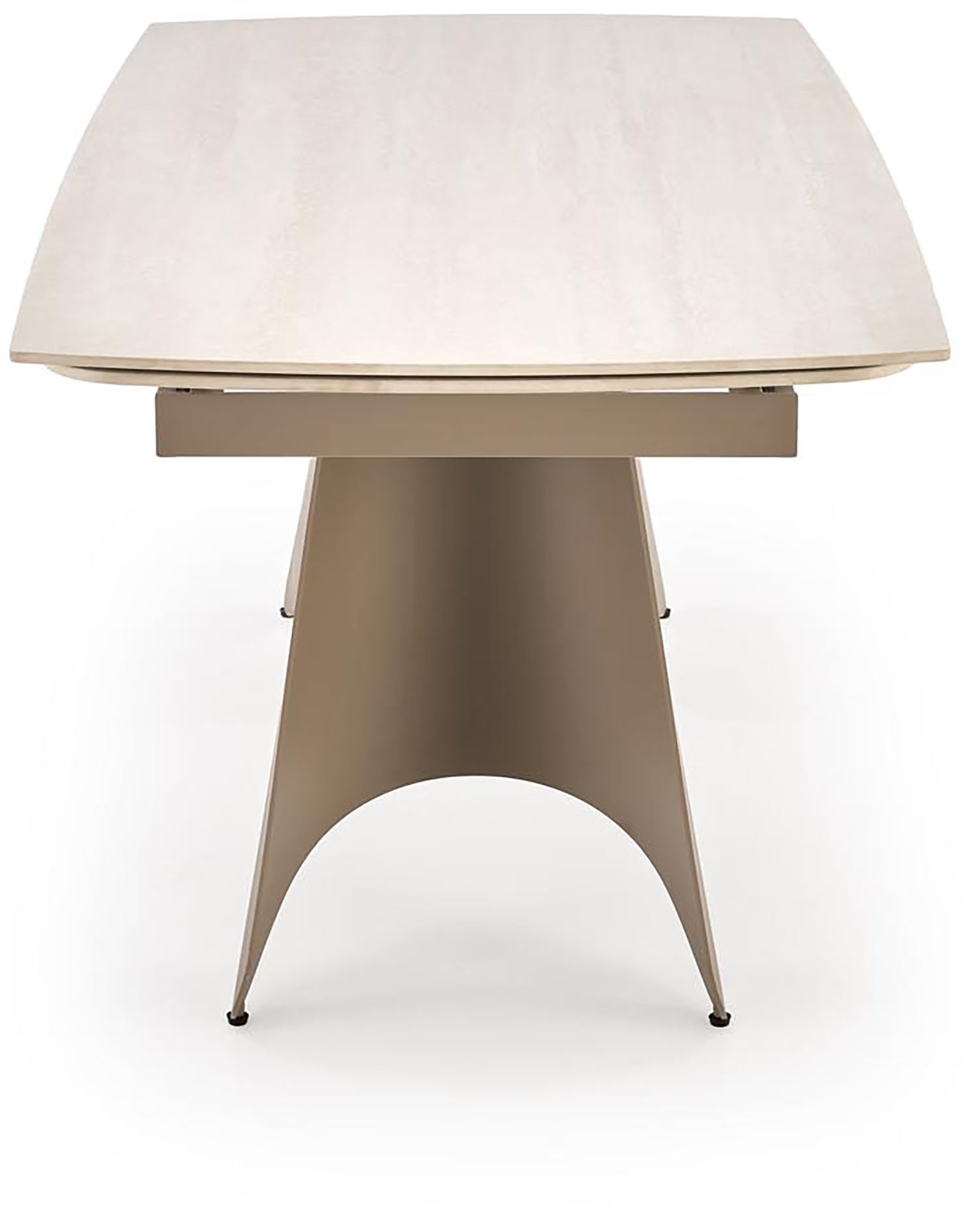 Livora ruokapöytä jatkettava