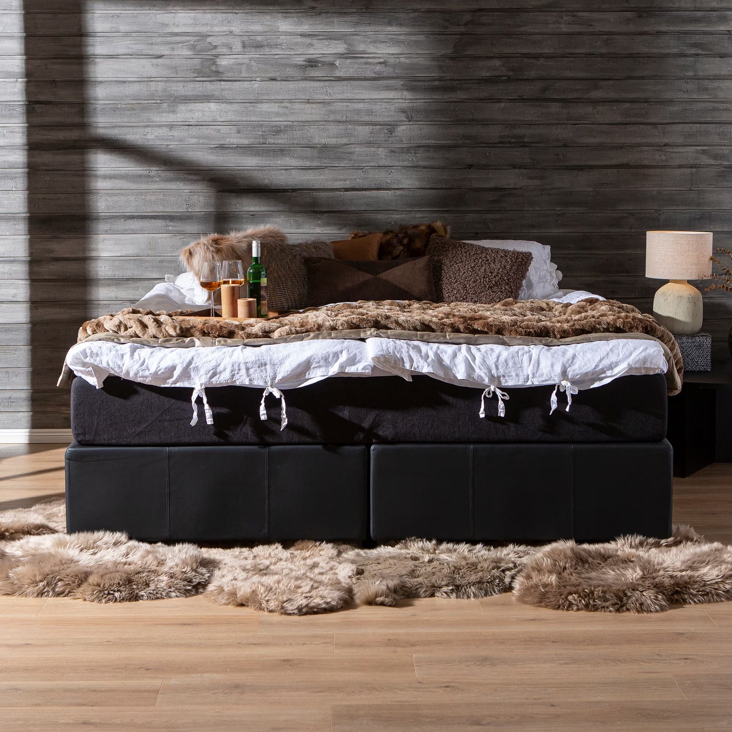 210x210 pussijousitettu jenkkisänky – erittäin tilava ja ergonominen premium-parisänky kahdelle