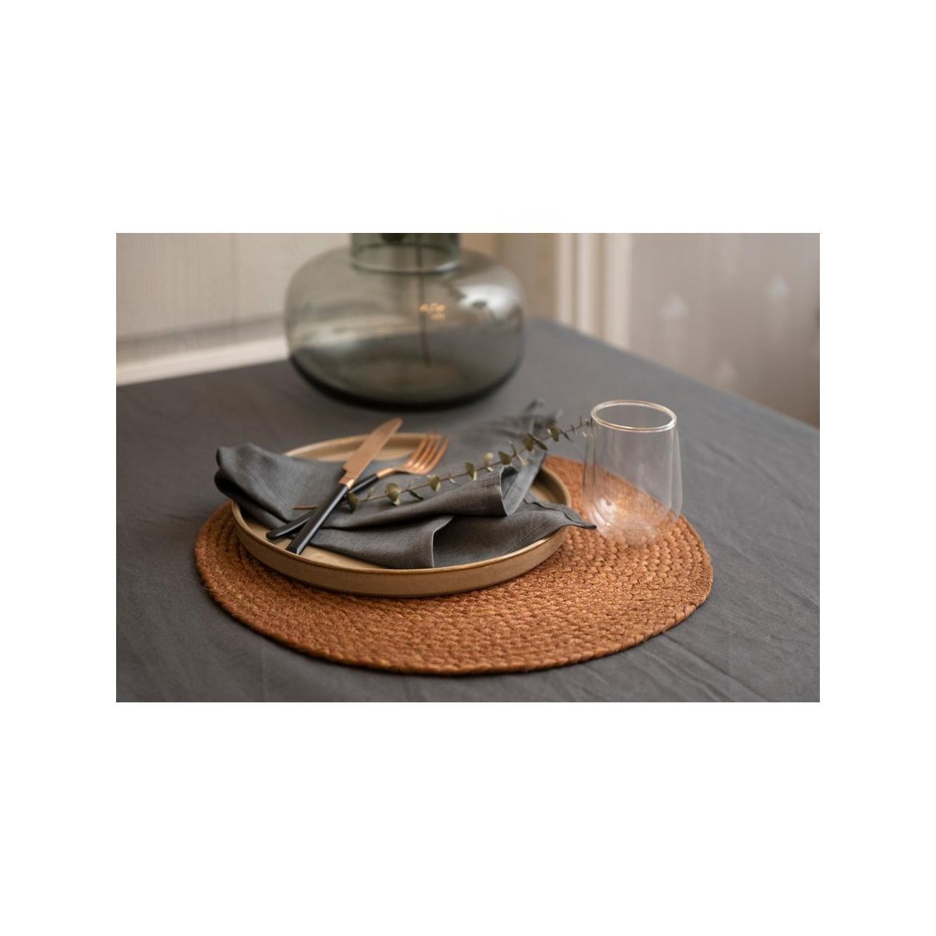 Fanni K Rauha, tabletti pähkinä