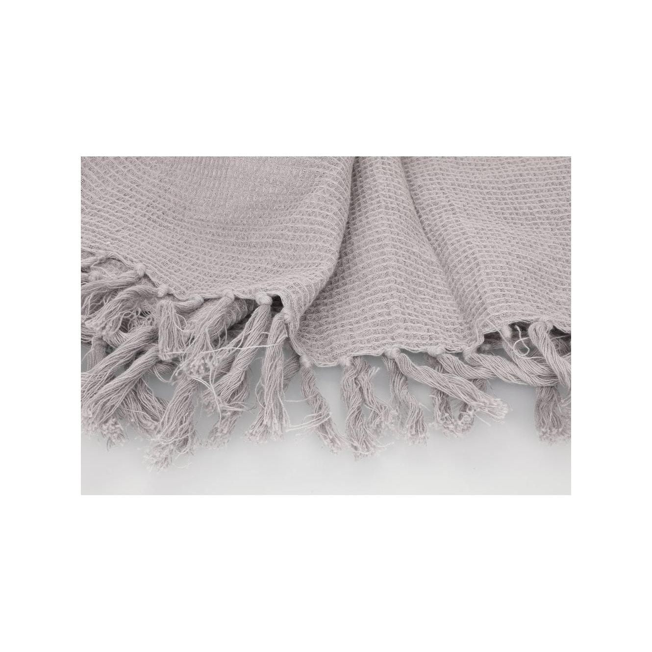 Fanni K Vohveli, torkkupeitto harmaa