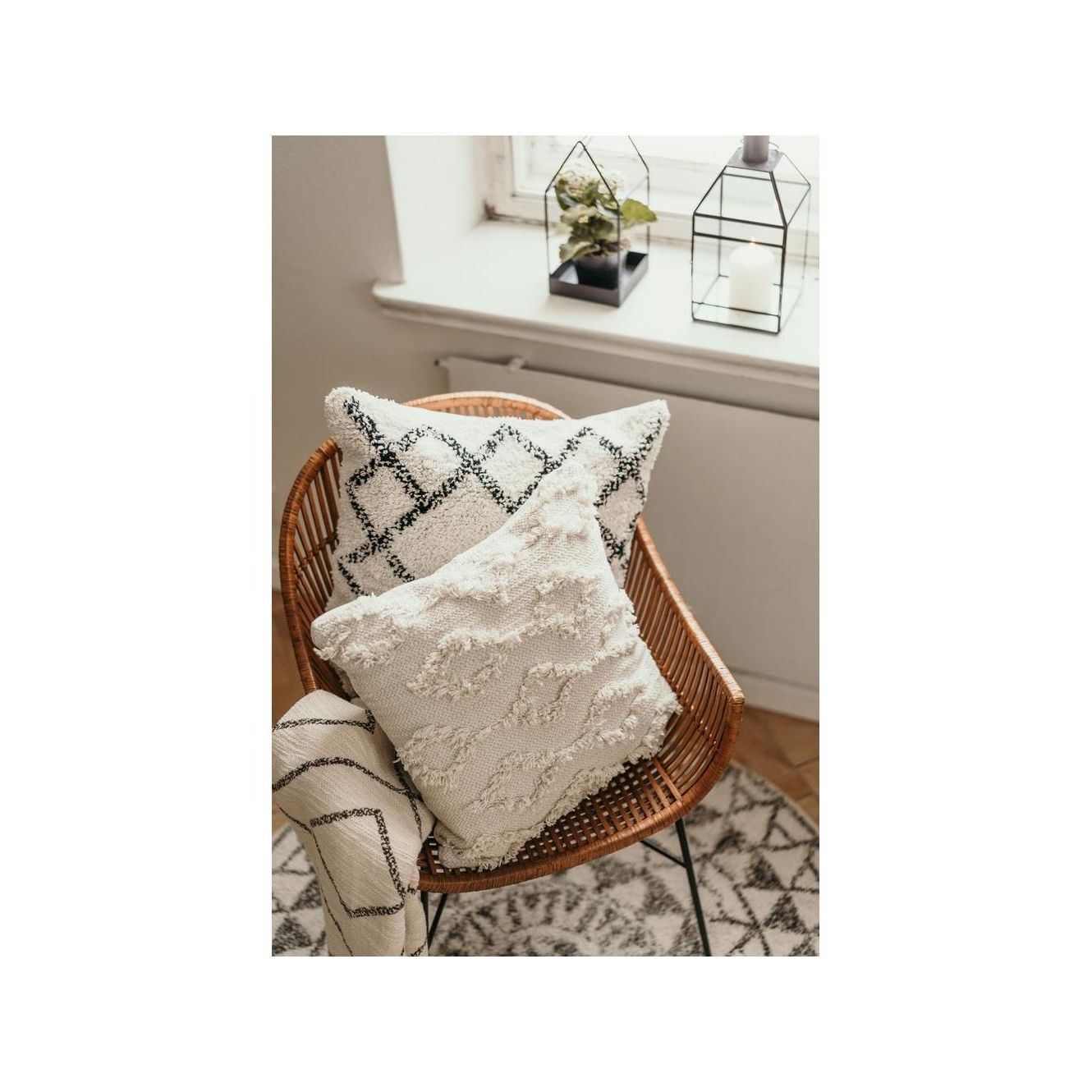 Fanni K Tunturi, koristetyyny 45x45 cm luonnonvalkoinen