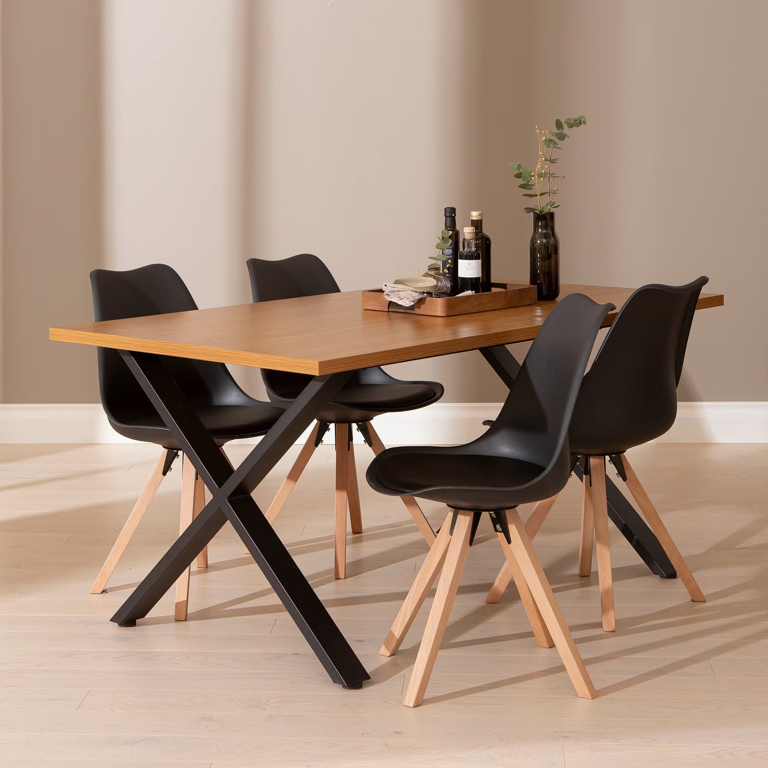 Cenni - Concept, 4-hengen ruokailuryhmä